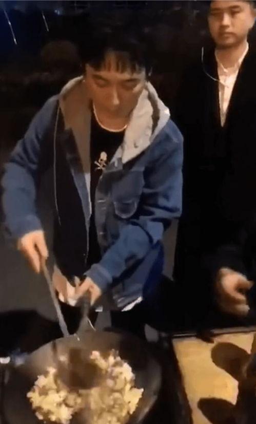 王思聪爆料炒饭视频播放,揭秘网红美食背后的故事